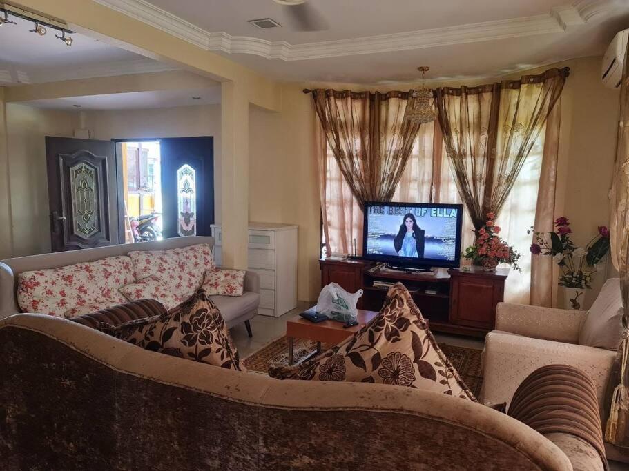 Uncle Noh Staycation Muslm Friendly, Desa Pinggiran Putra, Putrajaya Kajang Exterior photo